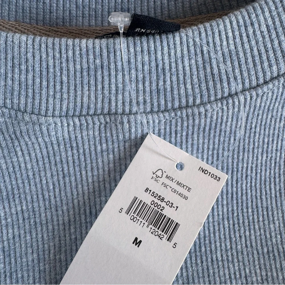 Banana Republic Light Blue Sweater Winter Preppy Academia Classic Easter Pastel